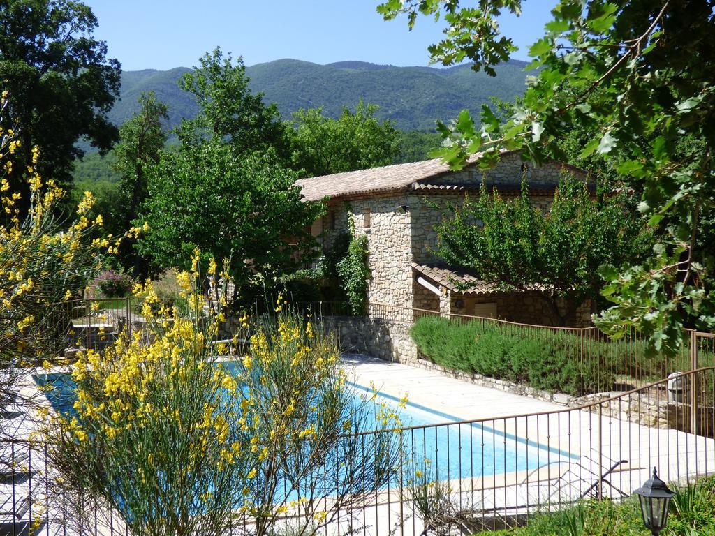 Hotel Lou Caleu Restaurant Le Rocher Des Abeilles Saint-Martin-de-Castillon Exterior photo