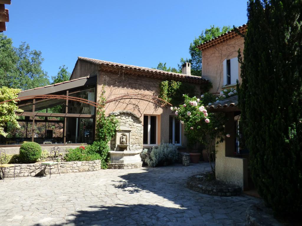Hotel Lou Caleu Restaurant Le Rocher Des Abeilles Saint-Martin-de-Castillon Exterior photo